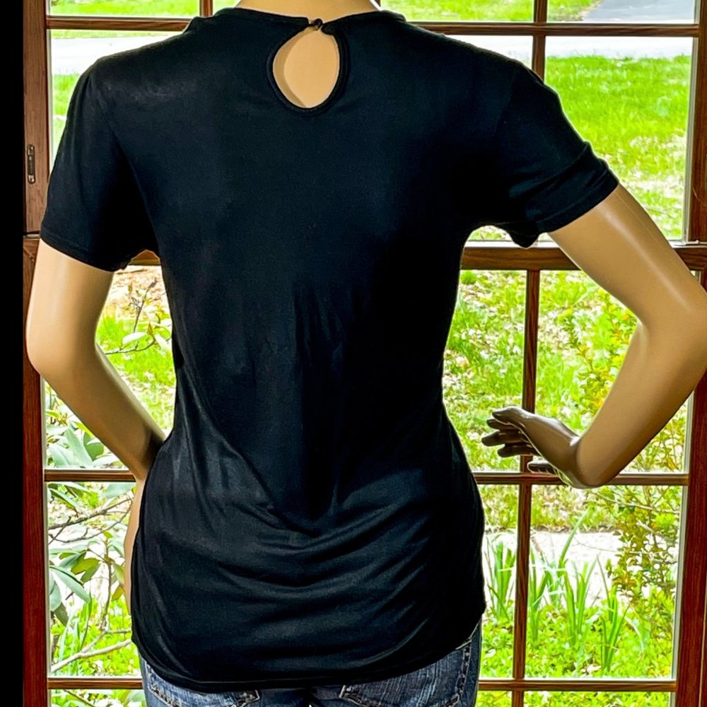 ▪️KARL LAGERFELD▪️Black Silky Pintuck Pleated 'K' Feminine Keyhole Back Tee Top - Picture 2 of 6